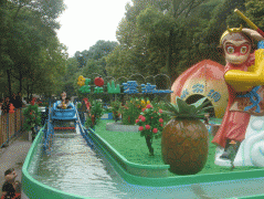 夏季漂流節_最火爆的水上漂流:花果山漂流之一